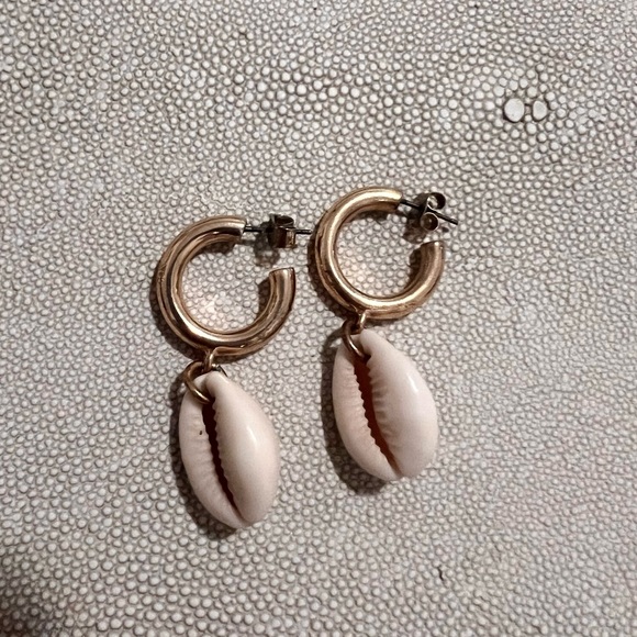 Cowrie shell gold plated hoops - Picture 1 of 2